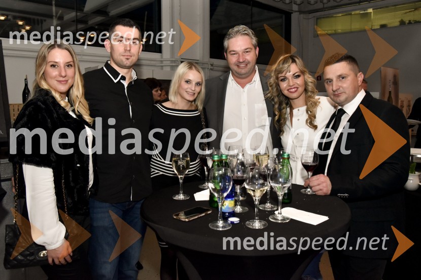  ... ;  ... ;  ... ;  ... ;  ... ;  Jože Cajnar, direktor Kmetijske zadruge MetlikaVinska klet Metlika v novi preobleki