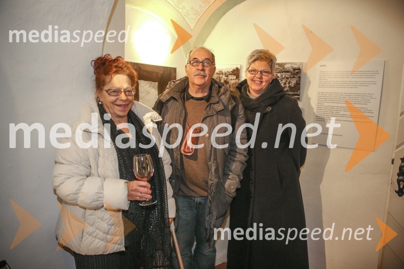  Alenka Bole Vrabec, prevajalka;  Marko Sosič, pisatelj;  Mirjam Drnovšček, direktorica Prešernovega gledališča KranjHelverjeva noč, premiera predstave