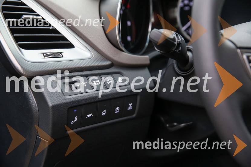 Osveženi Grand Santa Fe, slovenska predstavitev