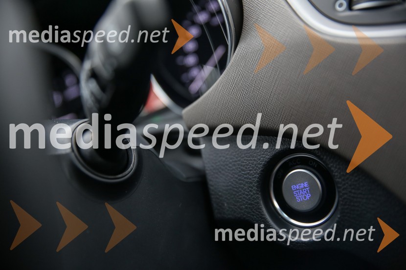 Osveženi Grand Santa Fe, slovenska predstavitev