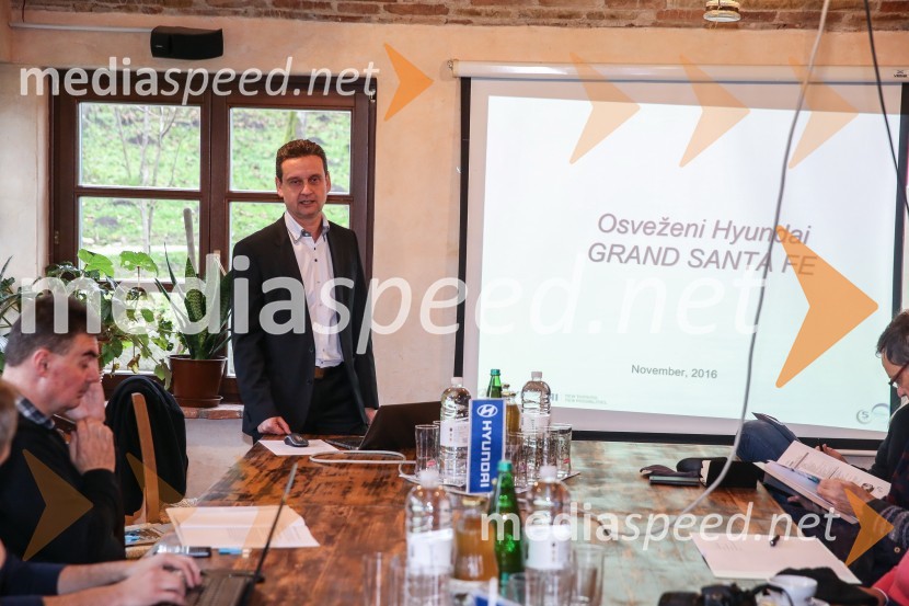 Osveženi Grand Santa Fe, slovenska predstavitev