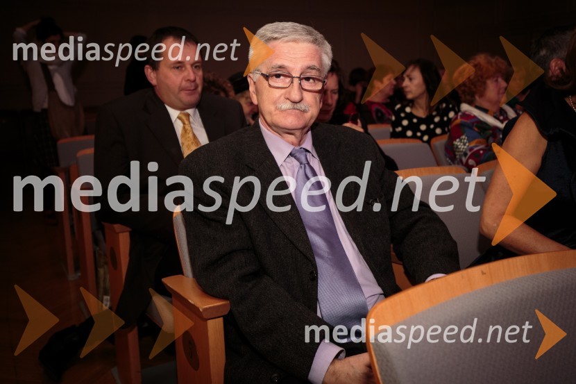  Petar Radović, režiserŽenska leta 2016 je ginekologinja Eva Macun