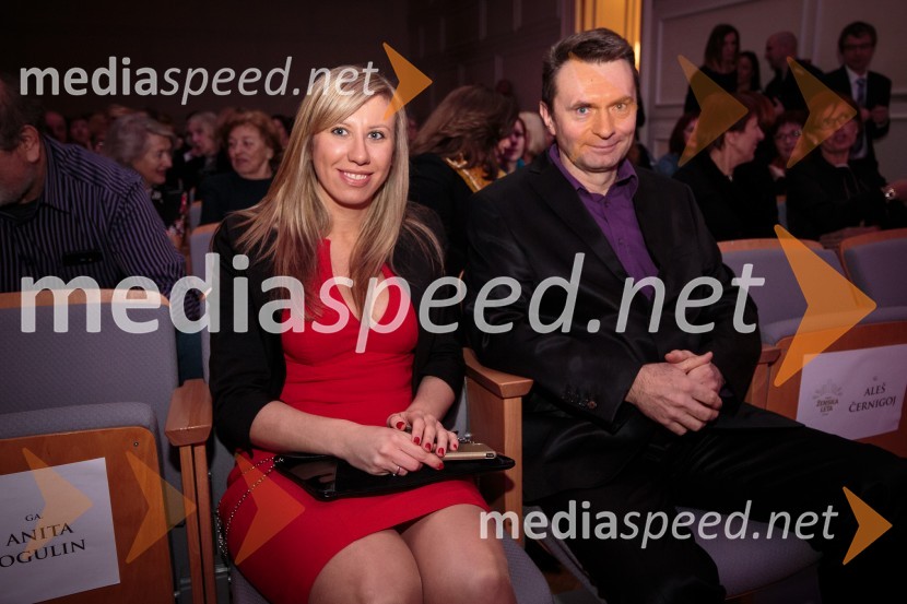 Ženska leta 2016 je ginekologinja Eva Macun