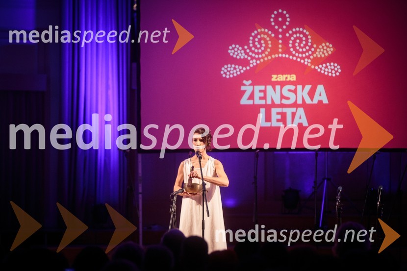  Alja Petrič, glasbenica, umetnicaŽenska leta 2016 je ginekologinja Eva Macun