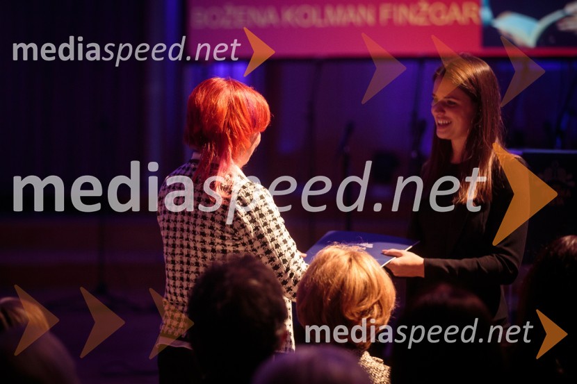  Božena Kolman Finžgar, ravnateljica knjižnice Antona Tomaža Linharta Radovljica ;  ... Ženska leta 2016 je ginekologinja Eva Macun