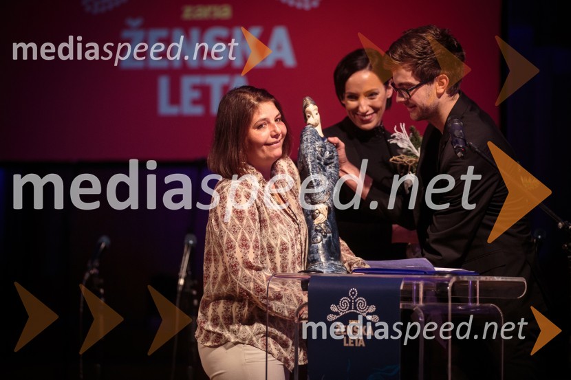  Eva Macun, predstojnica ginekološko-porodniške službe v Splošni bolnišnici Jesenice, Ženska leta 2016 ;  Melita Berzelak, odgovorna urednica revije Zarja;  ... Ženska leta 2016 je ginekologinja Eva Macun