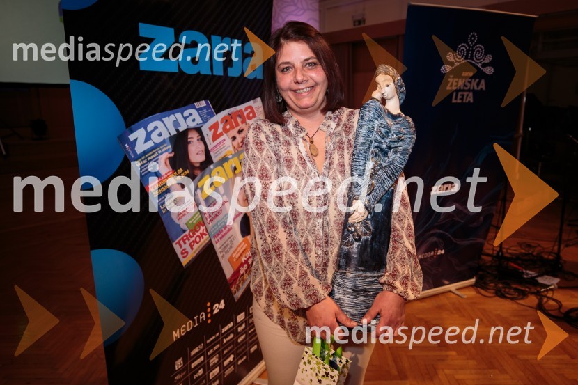  Eva Macun, predstojnica ginekološko-porodniške službe v Splošni bolnišnici Jesenice, Ženska leta 2016 Ženska leta 2016 je ginekologinja Eva Macun