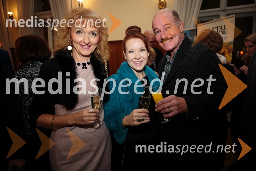  Lilijana Kastelic, oblikovalka;  Irena Jalšovec Kogoj - Regina, pevka;  ... Ženska leta 2016 je ginekologinja Eva Macun