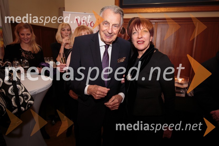  Demeter  Bitenc, igralec;  Viktorija  Potočnik, direktorica Pionirskega domaŽenska leta 2016 je ginekologinja Eva Macun