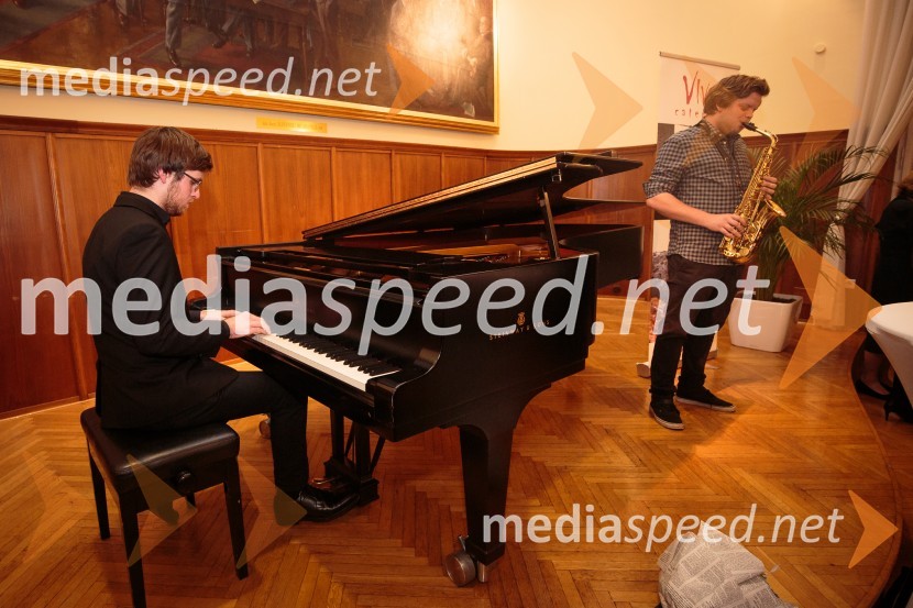 Ženska leta 2016 je ginekologinja Eva Macun