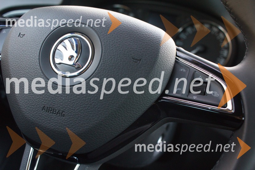 Škoda Fabia Combi 1.2 TSI Scoutline, upravljanje z potovalnim računalnikomŠkoda Fabia Combi 1.2 TSI Scoutline, mediaspeed test