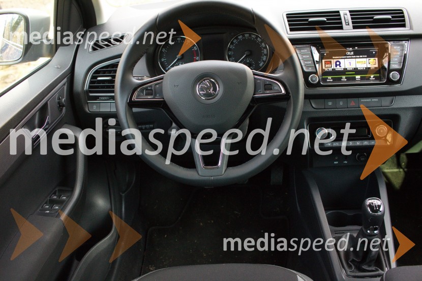Škoda Fabia Combi 1.2 TSI Scoutline, notranjostŠkoda Fabia Combi 1.2 TSI Scoutline, mediaspeed test
