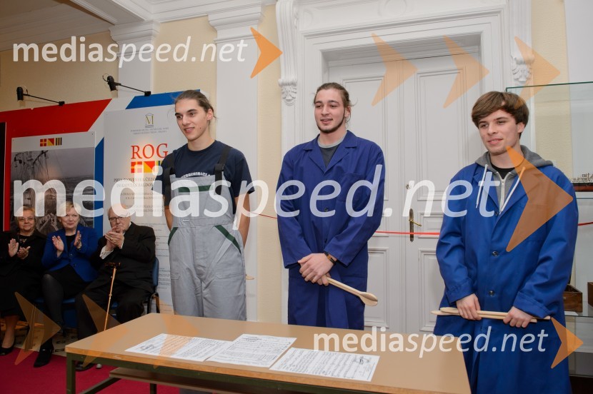  Žan Hebar, Konservatorij za glasbo in balet Maribor, Oddelek tolkal;  Jakob Verlič, Konservatorij za glasbo in balet Maribor, Oddelek tolkal;  Lan Vračun, Konservatorij za glasbo in balet Maribor, Oddelek tolkalJugoslovanski Manchester, odprtje razstave