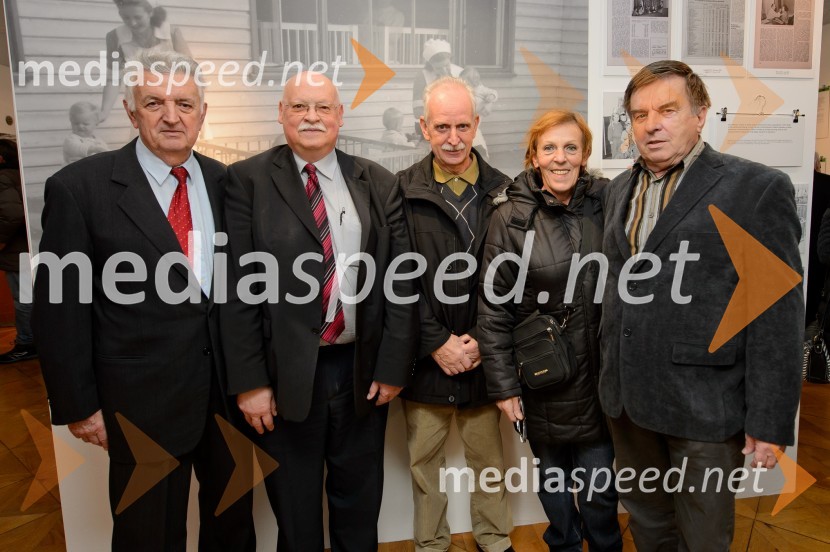  Slobodan Šujica, nekdanji generalni direktor MTT;  Marjan Matjašič, muzejski svetovalec, Muzej narodne osvoboditve Maribor;  ... ;  ... ;  Zvono Babič, oblikovalecJugoslovanski Manchester, odprtje razstave