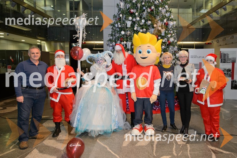 Prižig prazničnih luči na Novi KBM