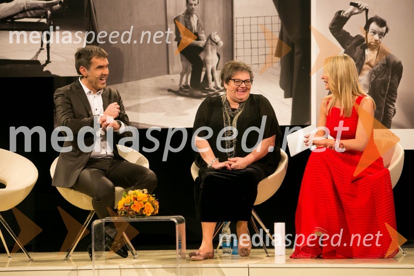  Mario Galunič, odgovorni urednik, Razvedrilni program TV Slovenija;  Desa Muck, voditeljica, pisateljica, dobitnica nagrade Frana Milčinskega – Ježka 2016;  Bernarda Žarn, voditeljicaDesa Muck, dobitnica Ježkove nagrade 2016