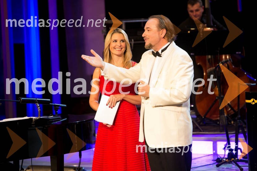  Bernarda Žarn, voditeljica;  Patrik Greblo, dirigentDesa Muck, dobitnica Ježkove nagrade 2016