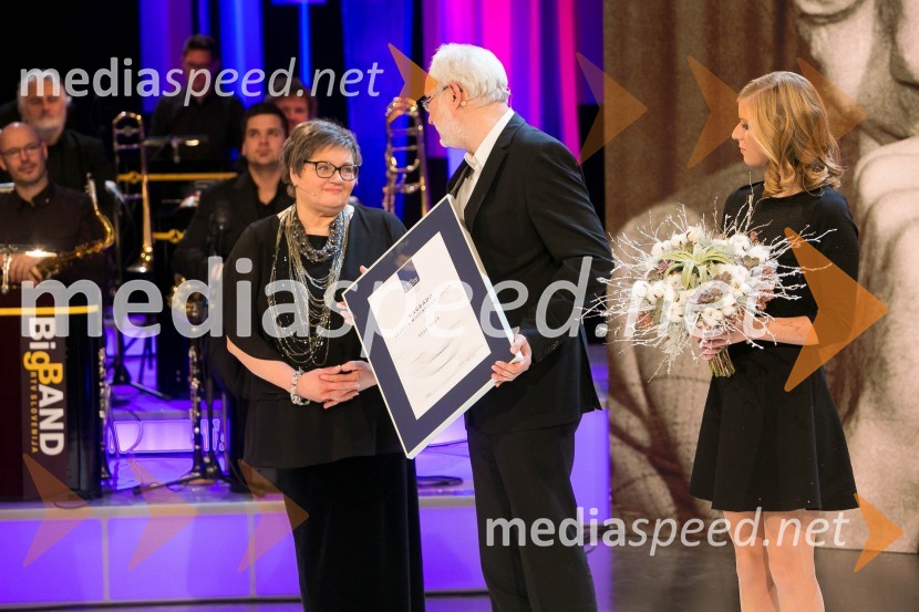  Desa Muck, voditeljica, pisateljica, dobitnica nagrade Frana Milčinskega – Ježka 2016;  Miran Zupanič, scenarist, režiser;  ... Desa Muck, dobitnica Ježkove nagrade 2016
