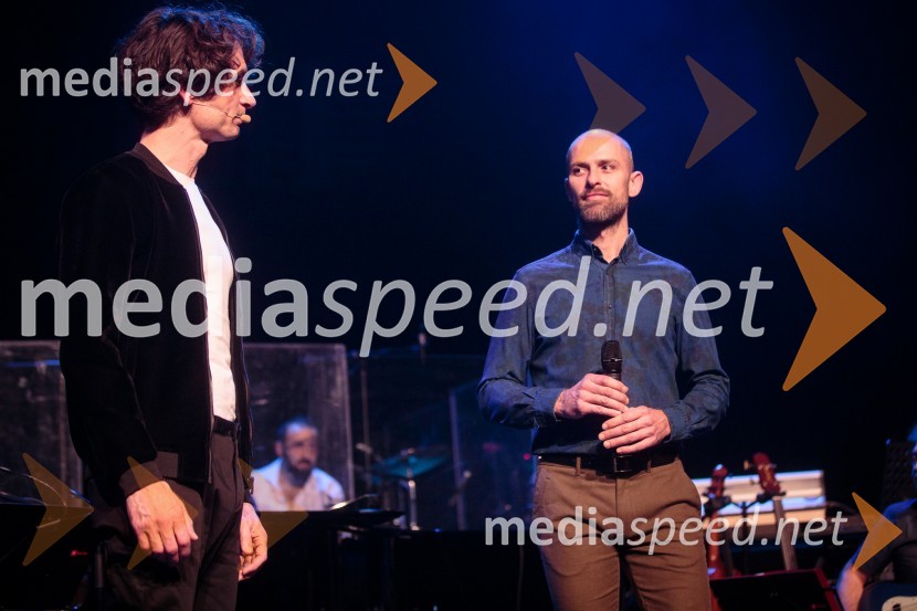  Jure Longyka, moderator;  Metod Banko, pevecIzštekanih 10, Sounds of Slovenia