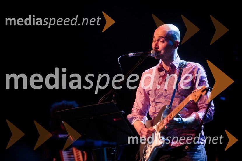  Robi Pikl, skupina ManoucheIzštekanih 10, Sounds of Slovenia