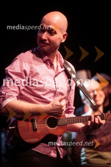  Robi Pikl, skupina ManoucheIzštekanih 10, Sounds of Slovenia