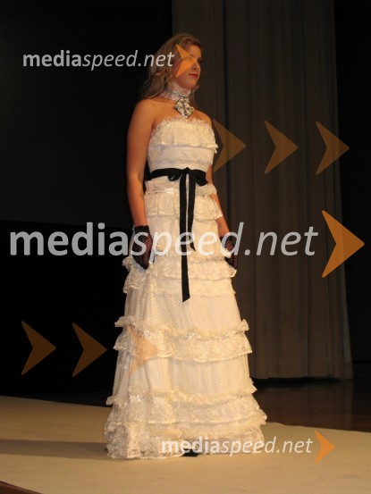 ManekenkaModna revija Maturantski in poročni utrinki 2008