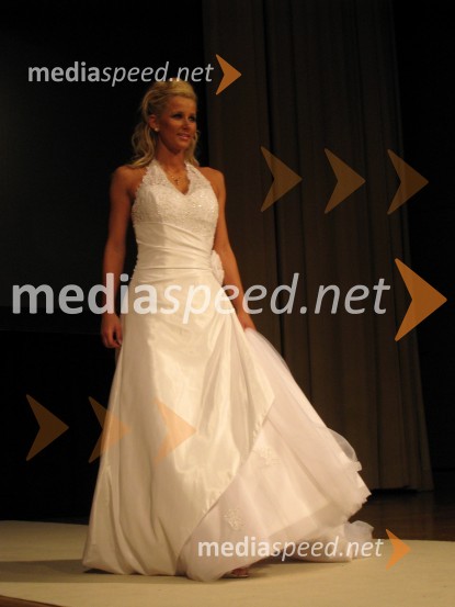 Tina Lah, Playbojeva zajčicaModna revija Maturantski in poročni utrinki 2008