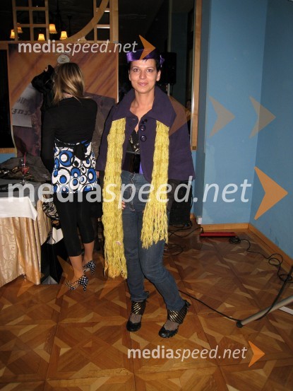 Simona Lampe, modna oblikovalkaModna revija Maturantski in poročni utrinki 2008
