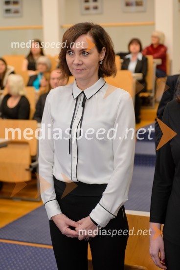 dr. Mira Zore, Ekonomsko-poslovna fakultetaPromocija doktorjev znanosti na UM, december 2016