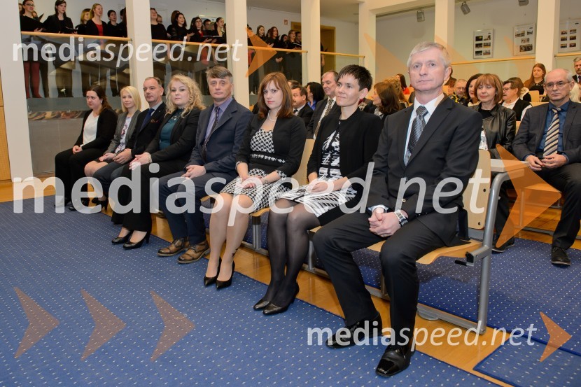  ... ; dr. Danijela Rus, Filozofska fakulteta; dr. Bojan Ilija Schnabl, Filozofska fakulteta; dr. Emira Premrov, Filozofska fakulteta; dr. Simon Oman, Fakulteta za logistiko; dr. Urška Kežmah, Pravna fakulteta; dr. Anja Drev, Pravna fakulteta; dr. Milan Pukšič, Ekonomsko-poslovna fakultetaPromocija doktorjev znanosti na UM, december 2016