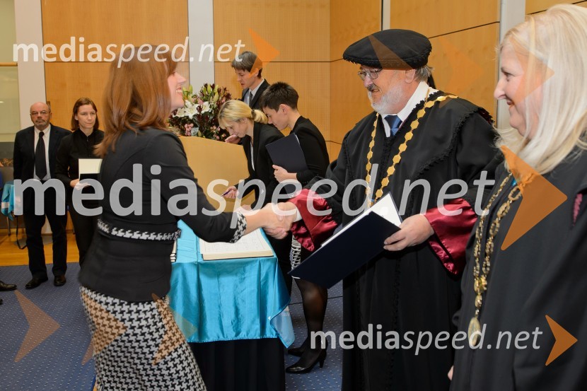 dr. Urška Kežmah, Pravna fakulteta; prof. dr. Igor Tičar, rektor, Univerza v Mariboru;  ... Promocija doktorjev znanosti na UM, december 2016