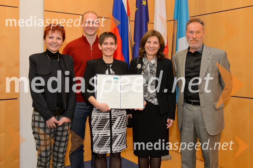  ... ;  ... ; dr. Anja Drev, Pravna fakulteta;  ... ;  ... Promocija doktorjev znanosti na UM, december 2016