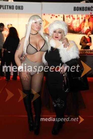 9. mednarodni erotični sejem sLOVErotika, Ogled fotografij ni priporočljiv za mlajše od 18 let!