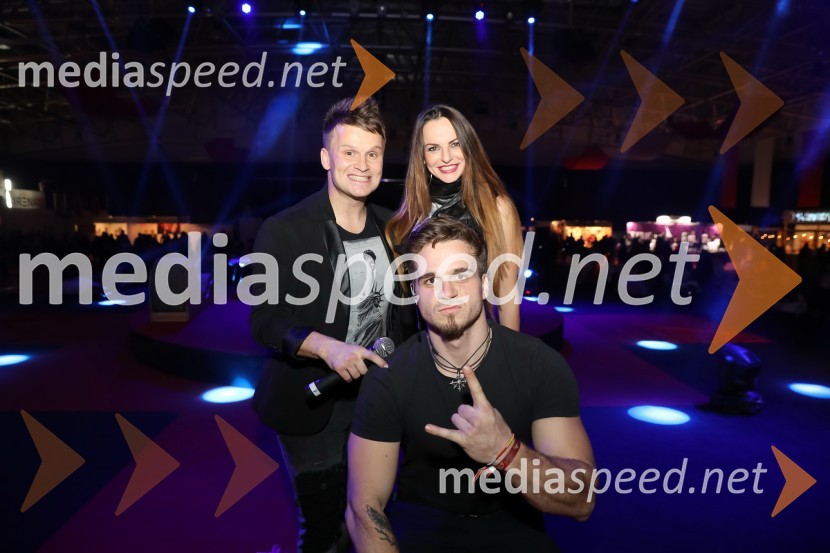  Tadej Bricelj, voditelj;  Oriana Girotto, voditeljica;  ... 9. mednarodni erotični sejem sLOVErotika, Ogled fotografij ni priporočljiv za mlajše od 18 let!