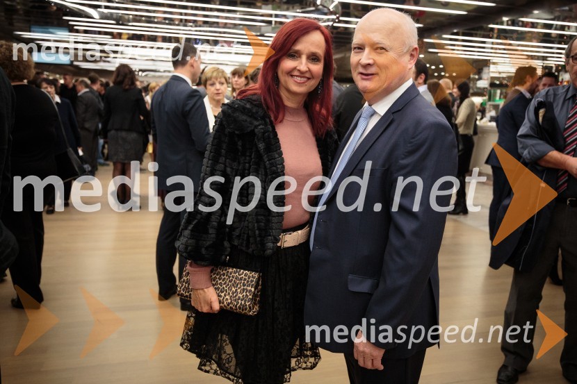  Janja Pušelj, strokovna vodja in ustanoviteljica plesne šole Bolero;  Zoran Kljun, direktor, plesna šola BoleroŠportnik leta 2016