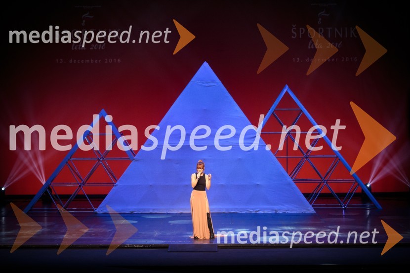  Nina Pušlar, pevkaŠportnik leta 2016