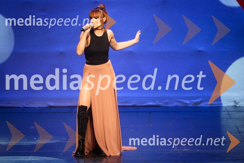  Nina Pušlar, pevkaŠportnik leta 2016