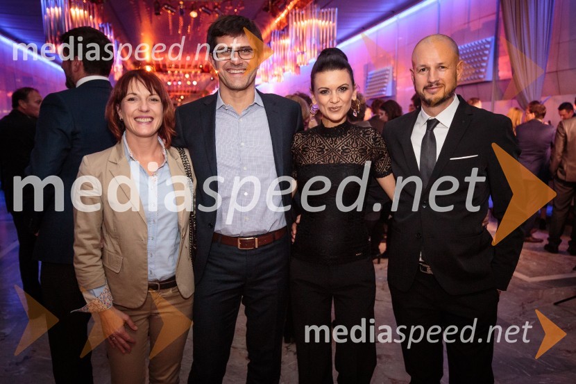  Urša Manček, Formitas;  Matjaž Rakovec, predsednik Hokejske zveze Slovenije;  Nina Osenar Kontrec, pevka, voditeljica, model;  Dejan Kontrec, generalni sekretar, Hokejska zveza SlovenijeŠportnik leta 2016