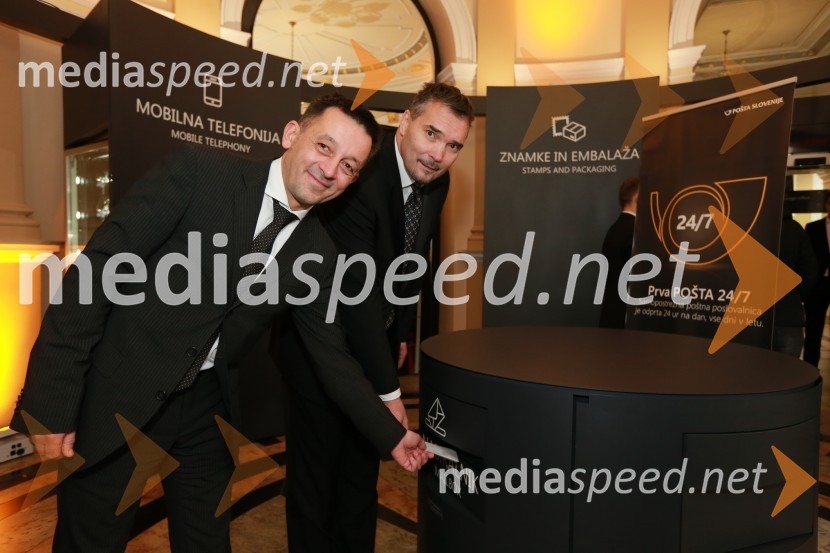  Vinko Filipič, član poslovodstva Pošte Slovenije; mag. Andrej Rihter, namestnik generalnega direktorja, Pošta SlovenijeOtvoritev prve samopostrežne pošte 24/7