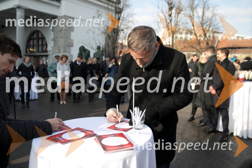  Matej Čer, podjetnik1. Dan prihodnosti, Prva časovna kapsula 2036