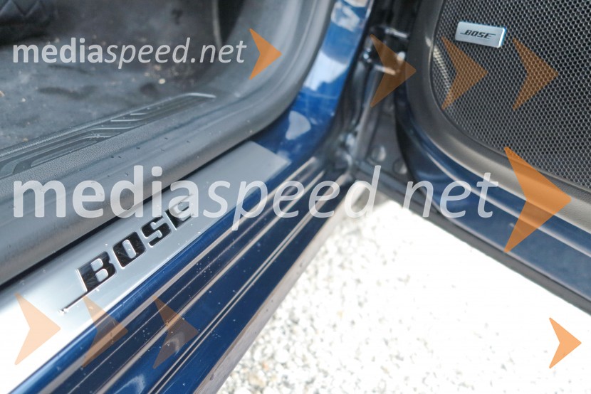 Renault Megane Bose Energy TCe 130, opis opreme tudi na notranjosti pragovRenault Megane Bose Energy TCe 130, mediaspeed test