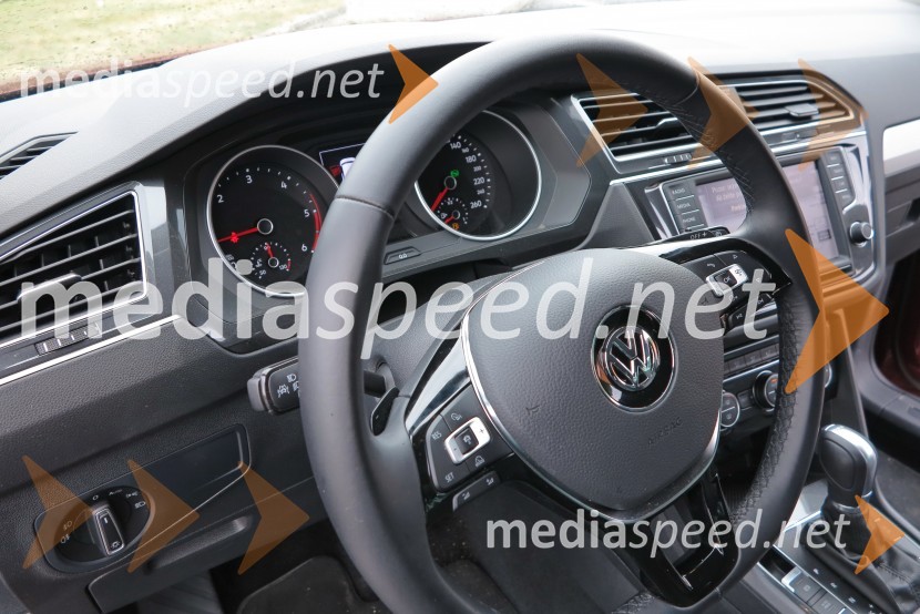 Volkswagen Tiguan 2.0 TDI 4Motion DSG  Comfortline, notranjostVolkswagen Tiguan 2.0 TDI 4Motion DSG Comfortline, mediaspeed test