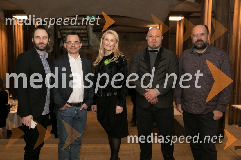  Erik Renko, član strokovne ekipe slovenia.info;  Andrej  Perc, član strokovne ekipe slovenia.info;  Ana Praprotinik, članica strokovne ekipe slovenia.info;  Primož Žižek, član strokovne ekipe slovenia.info;  Zenel Batagelj, član strokovne ekipe slovenia.infoPredstavitev novega osrednjega turističnega portala slovenia.info