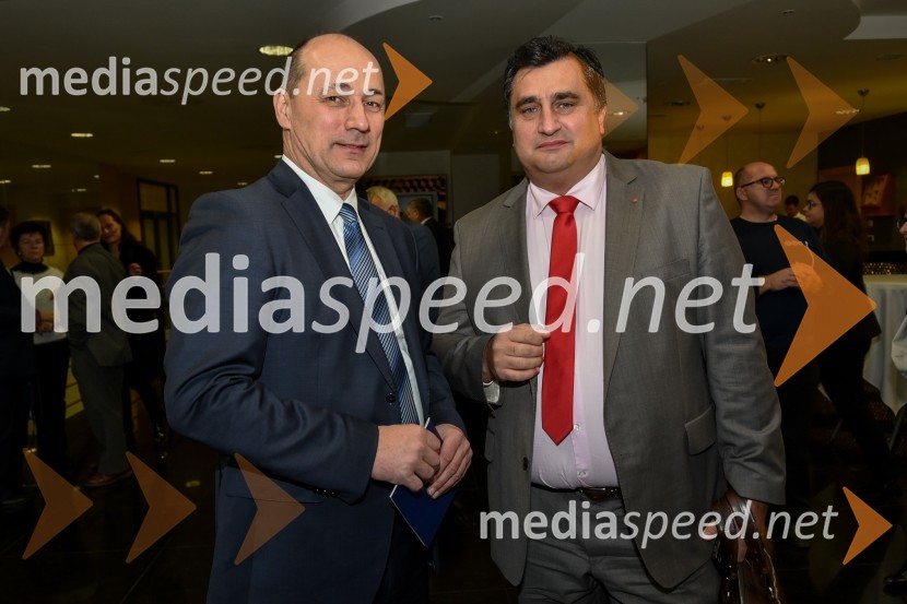  ... ; dr. Peter Bohinec, dr. med.Simpozij srčnih kirurgov 2016