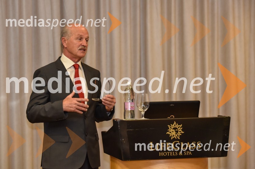 prim. dr. Andrej  Možina, zdravnik, predsednik, Zdravniška zbornica SlovenijeSimpozij srčnih kirurgov 2016