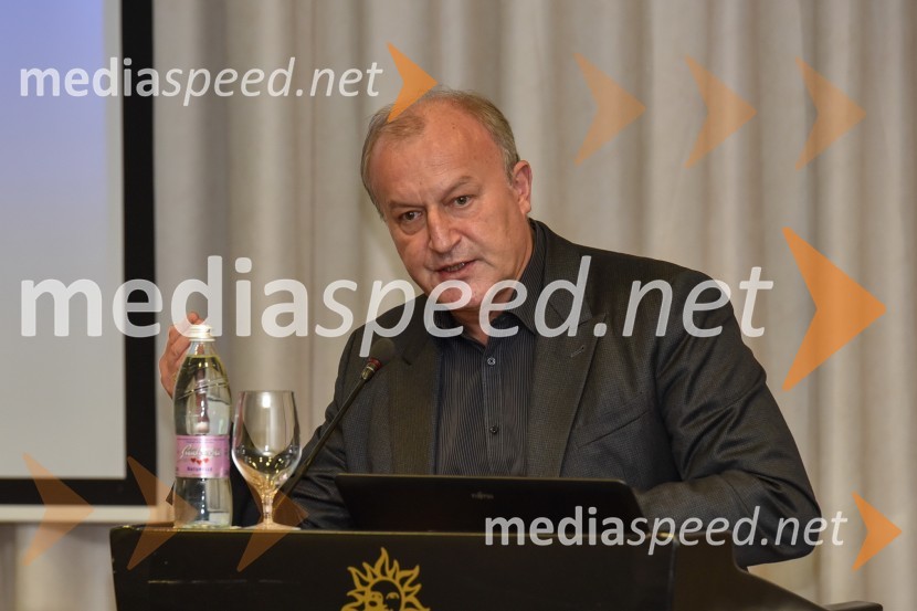 akadem. prof.  Anton Jamnik, ljubljanski pomožni škofSimpozij srčnih kirurgov 2016