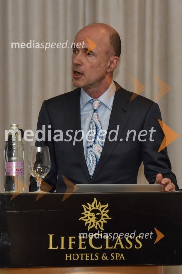 dr. Borut Geršak, dr. med.Simpozij srčnih kirurgov 2016