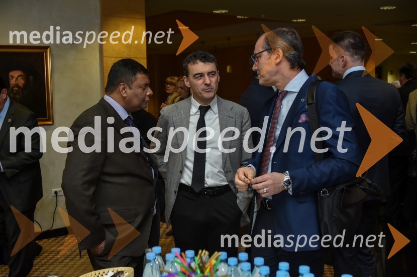 prof.dr. Saibal Kar;  ... ; dr. med. Oscar Mendiz, zdravnikSimpozij srčnih kirurgov 2016