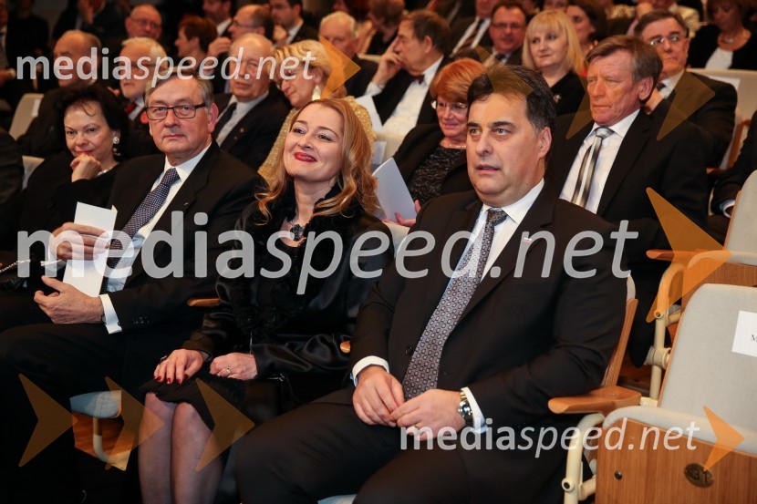  Barbara Miklič Türk;  Danilo Türk, nekdanji predsednik Republike Slovenije;  ... ;  Mitja Bervar, predsednik Državnega sveta Republike SlovenijeDržavna proslava ob dnevu samostojnosti in enotnosti 2016