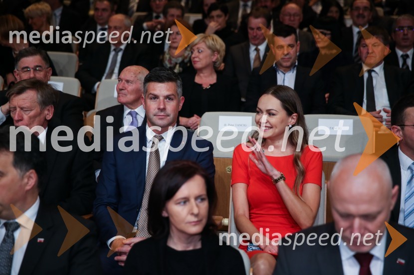  Matjaž Nemec, namestnik vodje poslanske skupine SD;  Iryna Osypenko, menekenkaDržavna proslava ob dnevu samostojnosti in enotnosti 2016